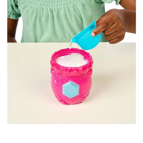 Magic Mixies Mixlings 2 Pack Cauldron with Magical Fizz - Picture 5 of 6